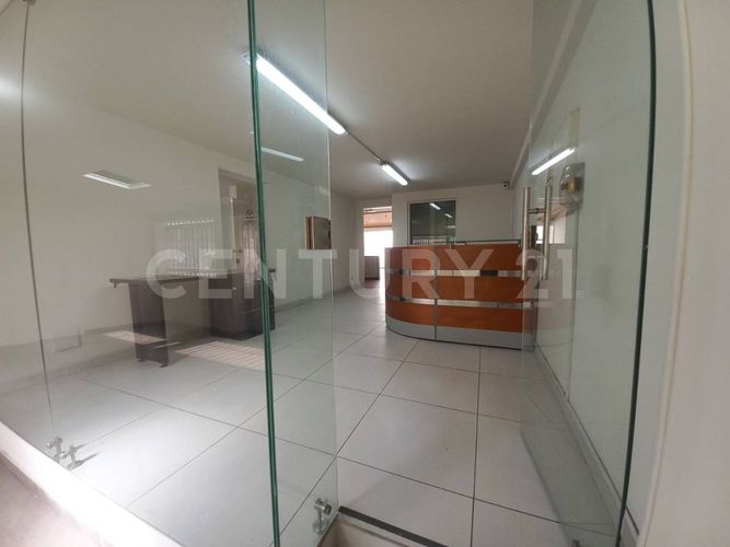 Oficina en Arriendo en Los andes, Bogotá