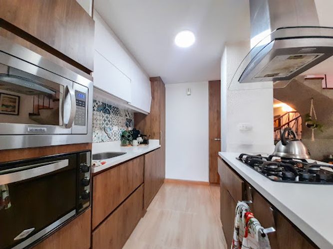 Casa de 5 alcobas en venta en El Dorado, Envigado, 280 m² · foto 3 de 24