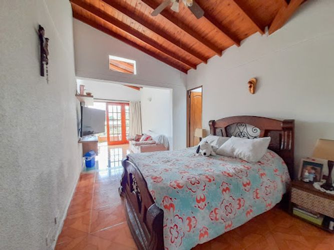 Casa de 5 alcobas en venta en El Dorado, Envigado, 280 m² · foto 10 de 24