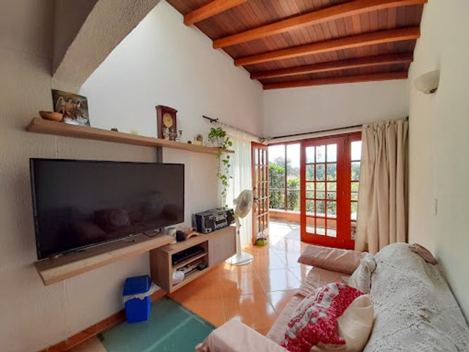 Casa de 5 alcobas en venta en El Dorado, Envigado, 280 m² · foto 11 de 24
