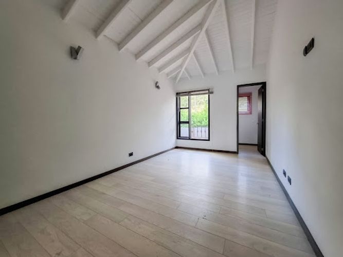 Casa de 8 alcobas en venta en Llano Grande, Rionegro, 1000 m² · foto 11 de 24