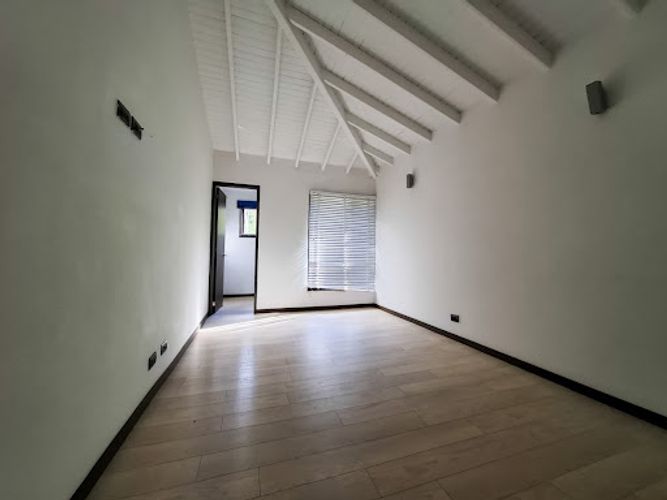 Casa de 8 alcobas en venta en Llano Grande, Rionegro, 1000 m² · foto 12 de 24
