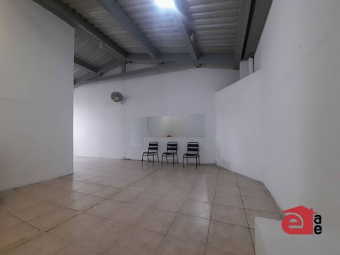 Bodega en arriendo en Obrero, Envigado, 350 m² · foto 5 de 14