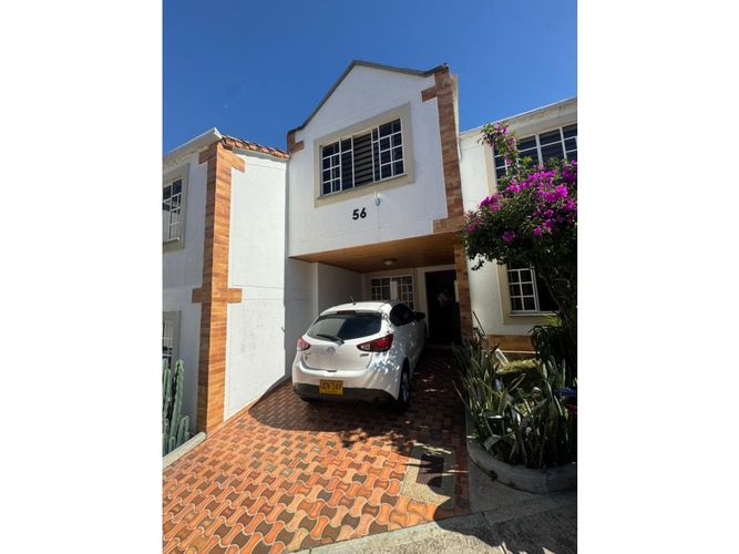 Casa en venta en Urbanizacion Portal Del Cacique, Bucaramanga, 138 m² · foto 2 de 24