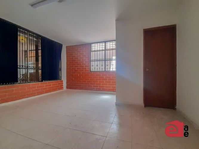 Local en venta en San Marcos, Envigado, 23 m² · foto 2 de 3