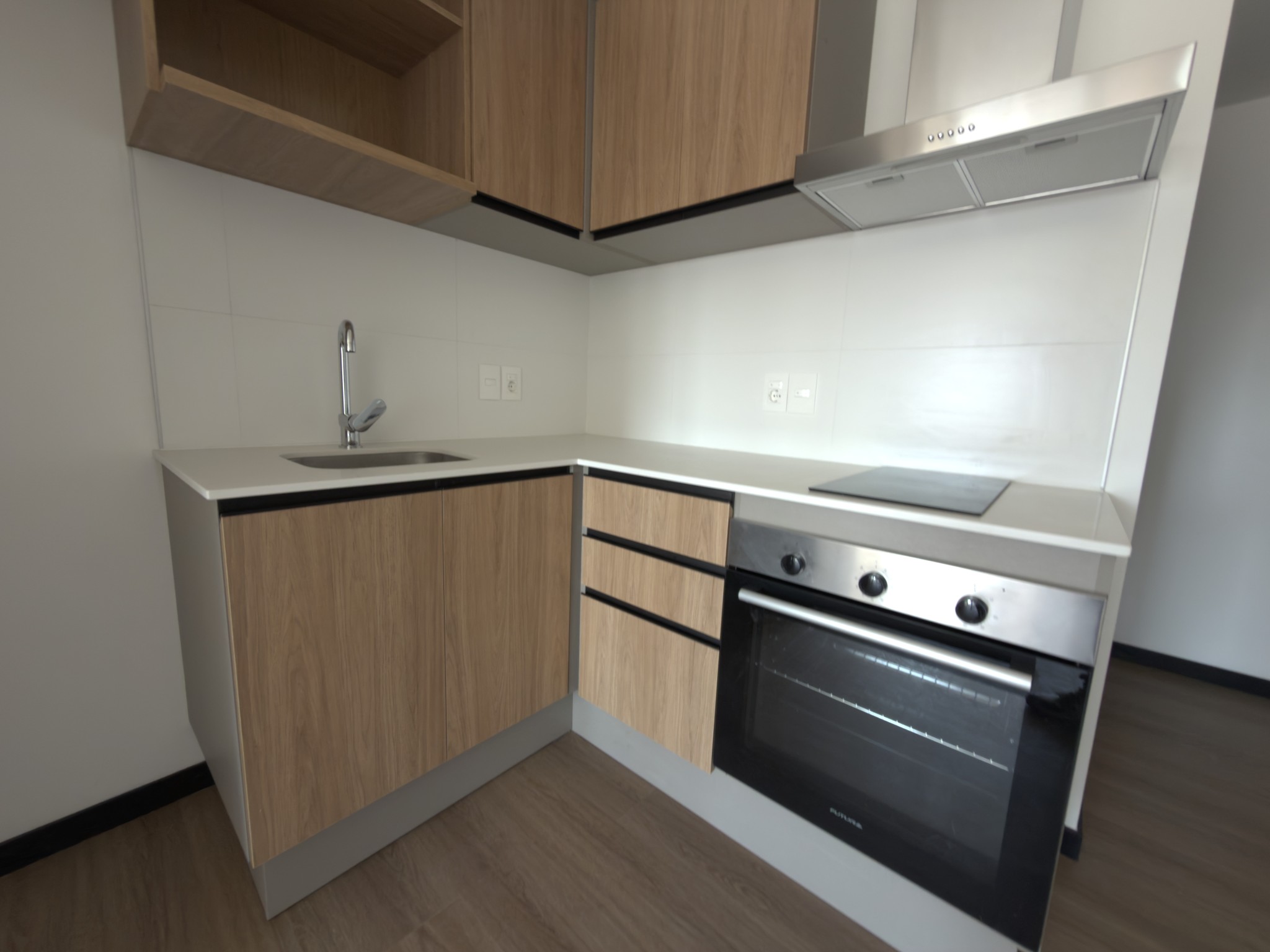 Alquiler Apartamento Moderno a Estrenar con Balcón y Vista Panorámica. Grou Habitat · Foto 9