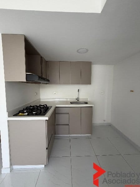 Apartamento de 3 alcobas en venta en Pan De Azucar, Sabaneta, 54 m² · foto 2 de 16