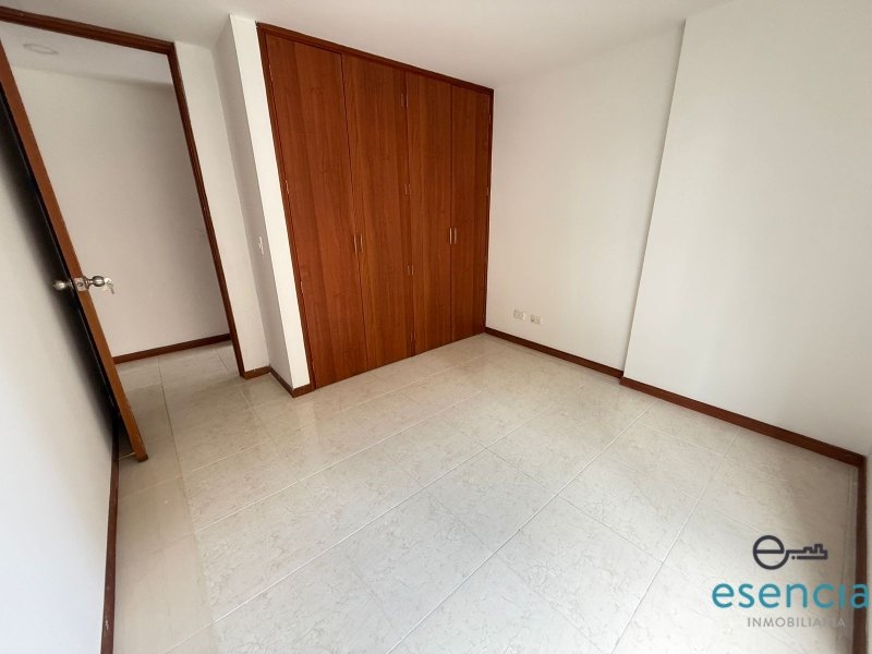 Apartamento en arriendo en Los Balsos, Medellín · foto 6 de 13