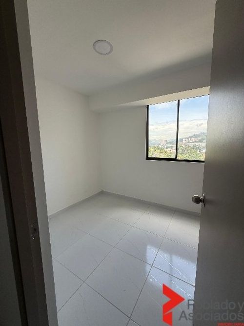 Apartamento de 3 alcobas en venta en Pan De Azucar, Sabaneta, 54 m² · foto 11 de 16