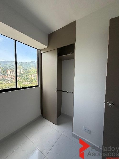 Apartamento de 3 alcobas en venta en Pan De Azucar, Sabaneta, 54 m² · foto 12 de 16