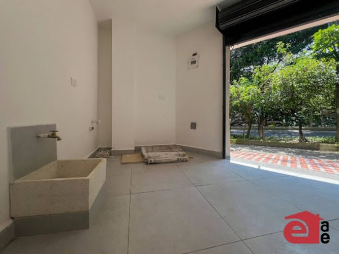 Local en arriendo en Los Naranjos, Envigado, 14 m² · foto 2 de 7