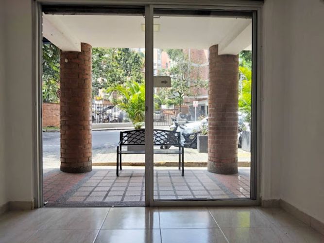 Local en arriendo en San Diego, Medellín, 20 m² · foto 5 de 7