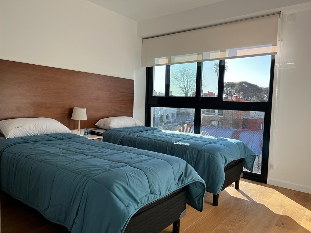 Alquiler moderno apartamento 2 dormitorios y garage a mts del mar/amoblado/Malvin. · Foto 11