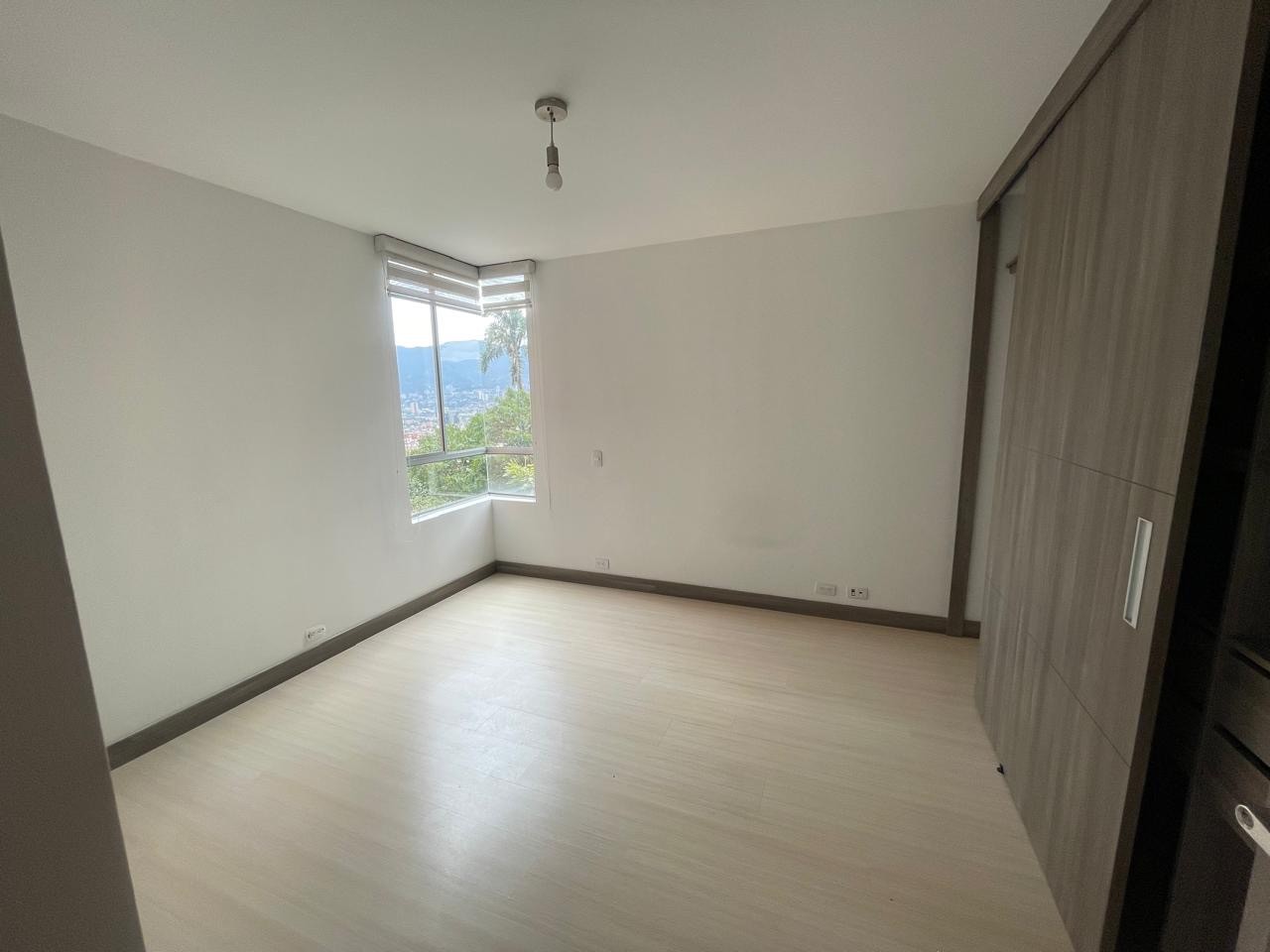 Apartamento en venta en Loma Del Esmeraldal, Envigado · foto 7 de 18