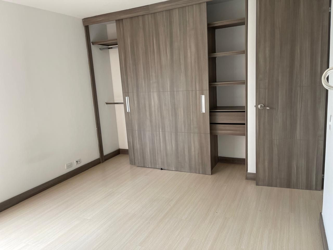 Apartamento en venta en Loma Del Esmeraldal, Envigado · foto 8 de 18