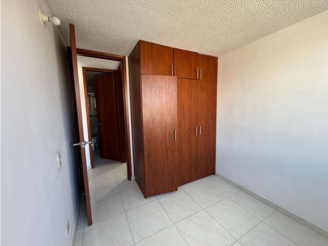 Apartamento de 3 alcobas en venta en Zona Industrial, Soacha, 51 m² · foto 14 de 18
