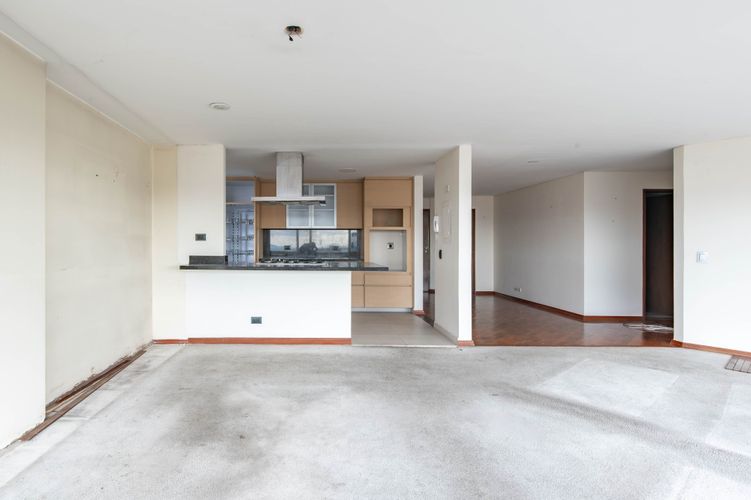 Apartamento de 3 alcobas en venta en Bella Vista, Bogotá, 181 m² · foto 3 de 20