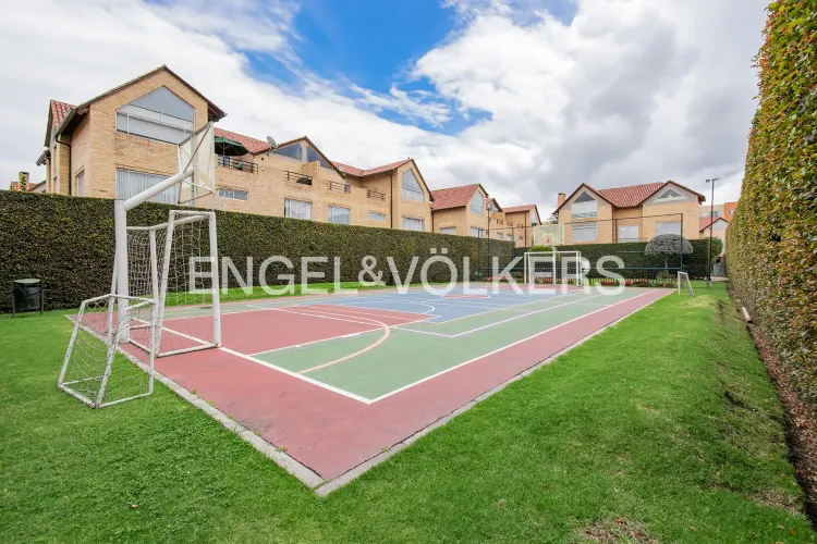 Casa de 5 alcobas en venta en San Jose De Los Arboles, Chía, 253 m² · foto 16 de 16