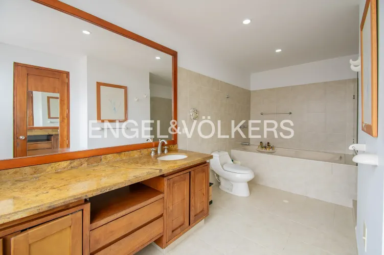 Casa de 5 alcobas en venta en San Jose De Los Arboles, Chía, 253 m² · foto 10 de 16