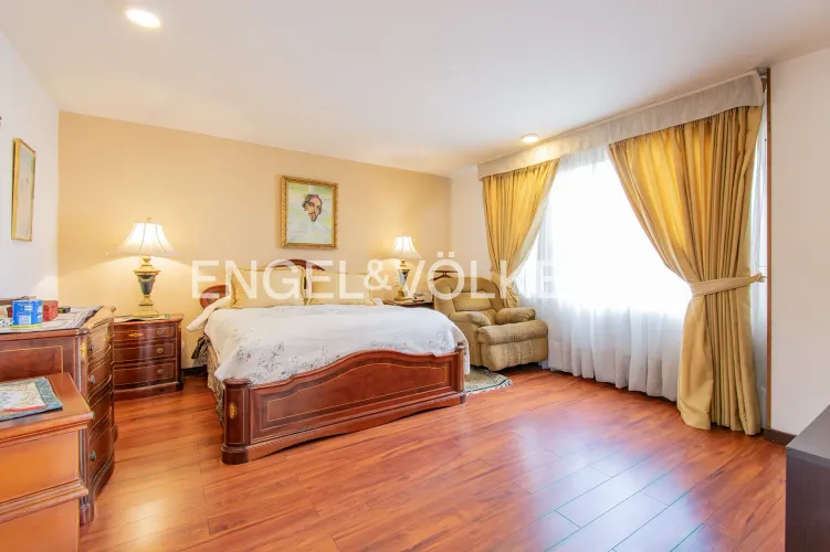 Casa de 5 alcobas en venta en San Jose De Los Arboles, Chía, 253 m² · foto 9 de 16
