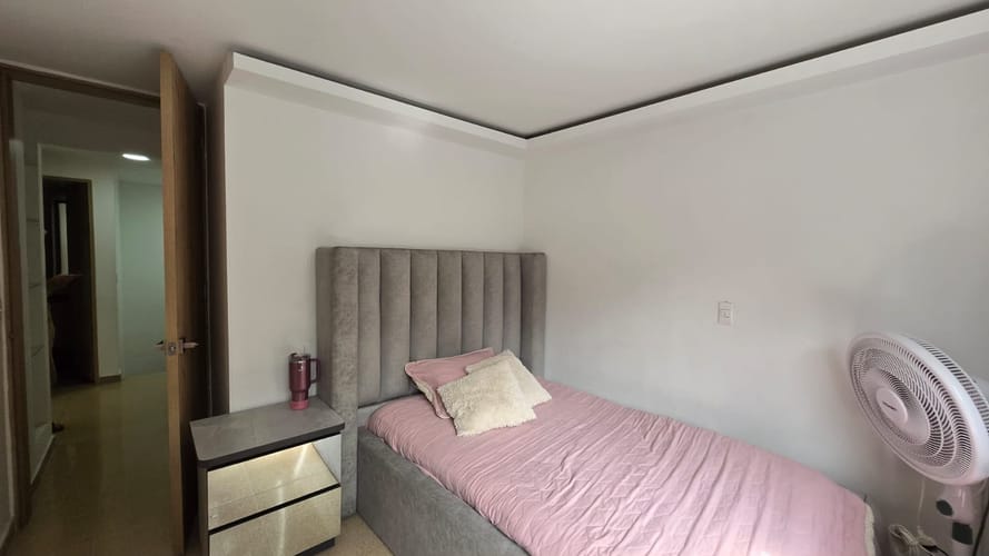 Apartamento de 3 alcobas en arriendo en Los Naranjos, Medellín, 132 m² · foto 11 de 20