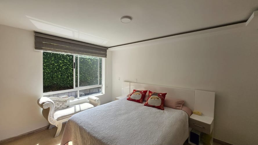 Apartamento de 3 alcobas en arriendo en Los Naranjos, Medellín, 132 m² · foto 13 de 20