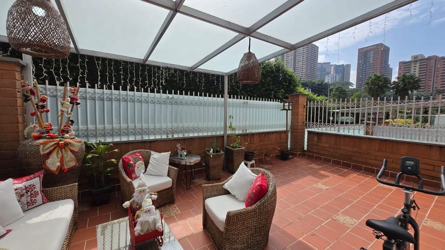 Apartamento de 3 alcobas en arriendo en Los Naranjos, Medellín, 132 m² · foto 18 de 20