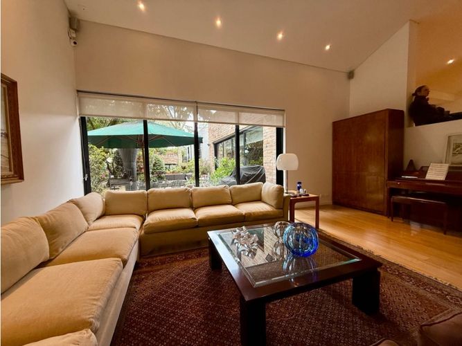 Casa de 3 alcobas en venta en Chapinero, Bogotá, 883 m² · foto 9 de 19
