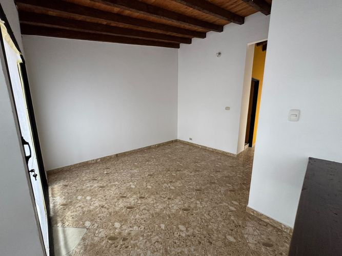 Apartamento de 3 alcobas en venta en El Carmen De Viboral, El Carmen de Viboral, 58 m² · foto 3 de 13