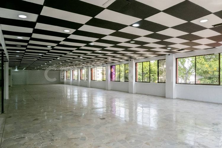 Local en venta en El Guabal, Cali, 539 m² · foto 21 de 22