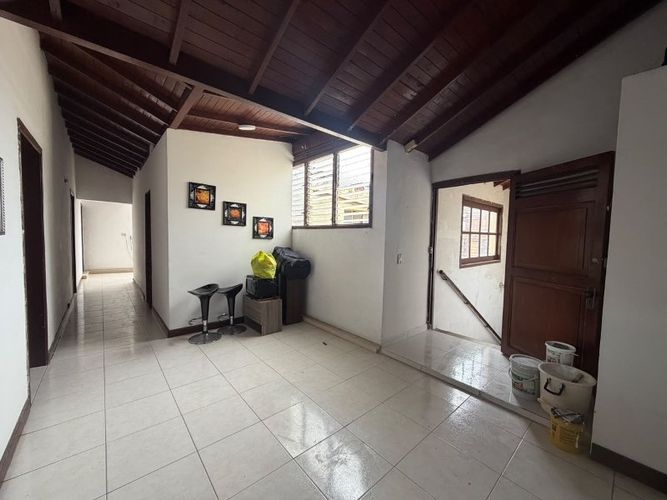 Casa de 6 alcobas en venta en Los Angeles, Medellín, 138 m² · foto 4 de 10