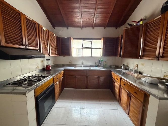 Casa de 6 alcobas en venta en Los Angeles, Medellín, 138 m² · foto 6 de 10