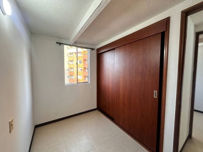 Apartamento de 3 alcobas en arriendo en Loma De Los Bernal, Medellín, 67 m² · foto 11 de 14