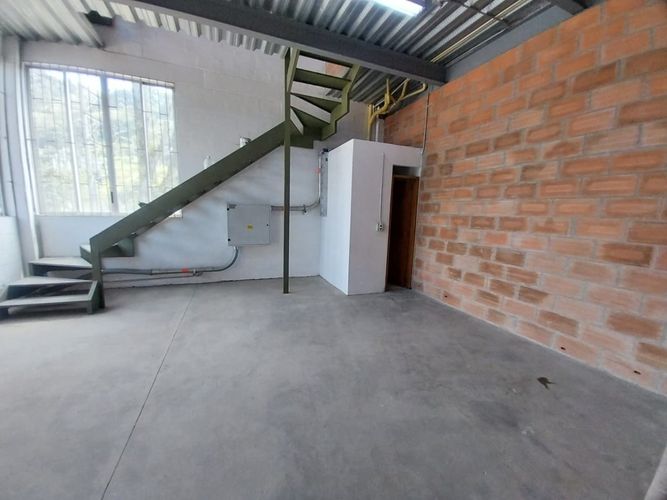 Bodega en arriendo en Sierra Morena, La Estrella, 323 m² · foto 7 de 12