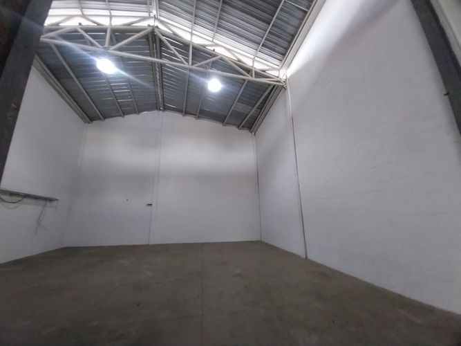 Bodega en arriendo en Sierra Morena, La Estrella, 323 m² · foto 8 de 12