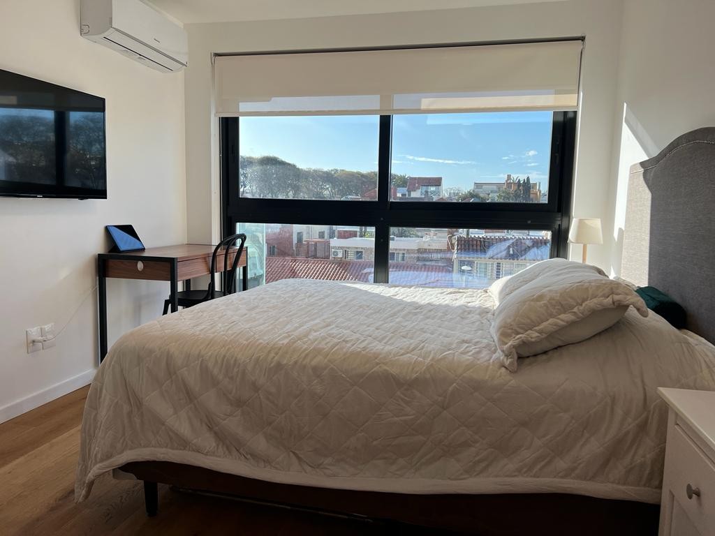Alquiler moderno apartamento 2 dormitorios y garage a mts del mar/amoblado/Malvin. · Foto 10