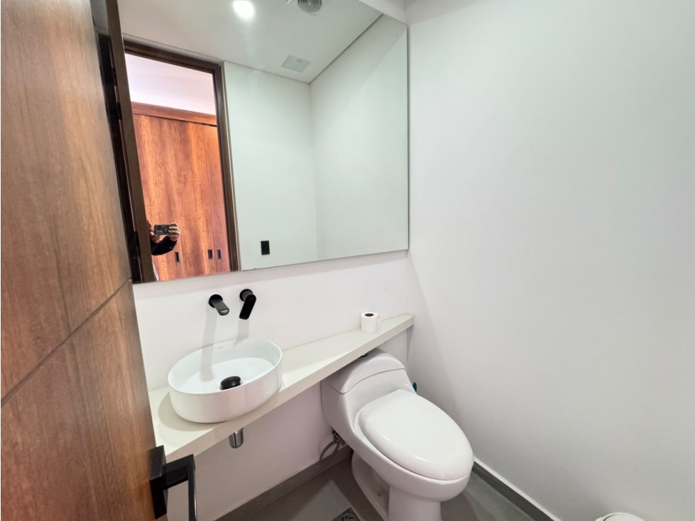 Apartamento en arriendo en El Poblado, Medellín · foto 13 de 19