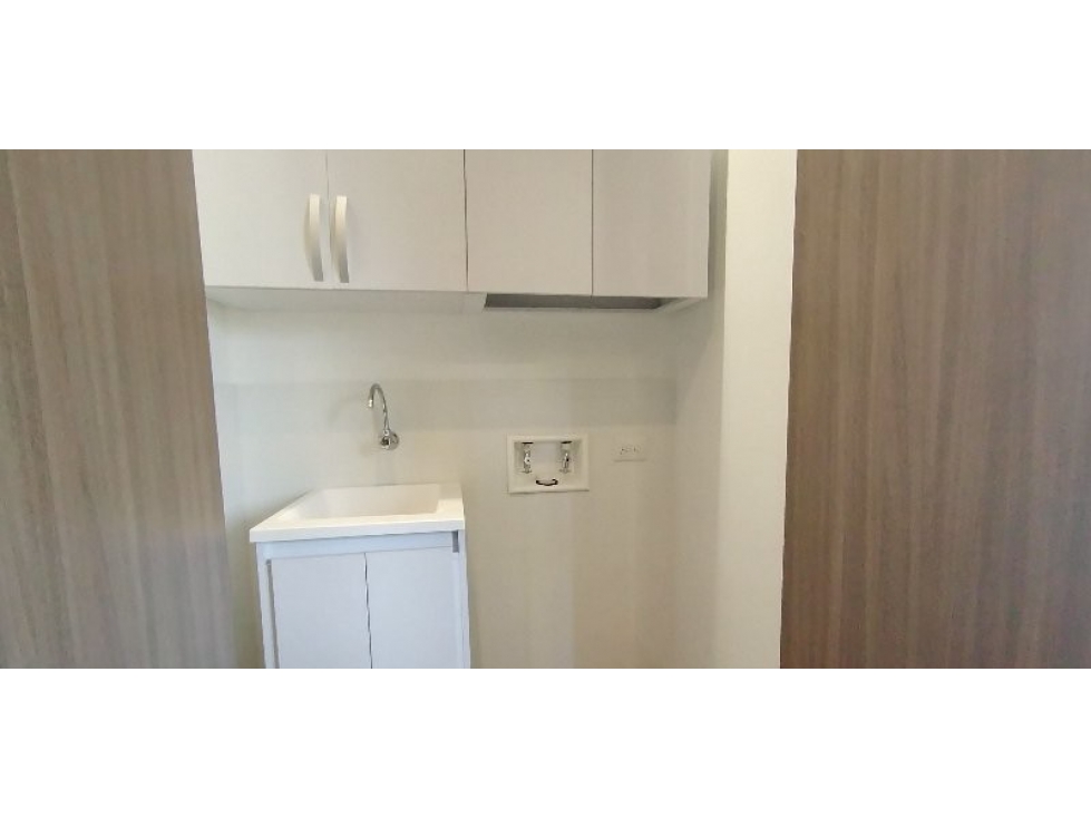 Apartaestudio en arriendo en El Poblado, Medellín · foto 15 de 18