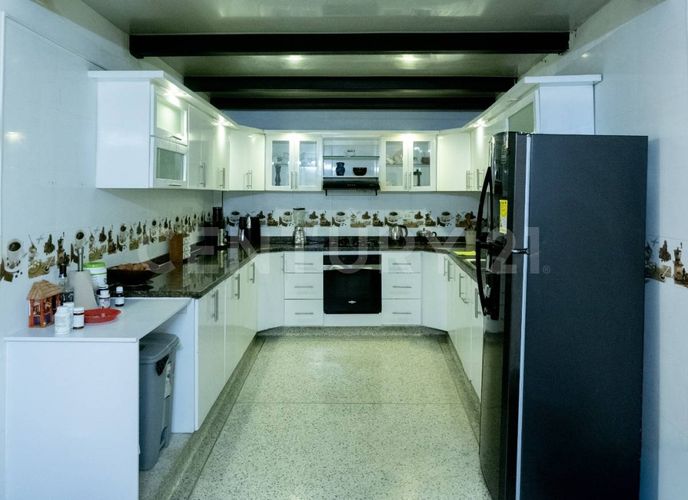 Casa de 5 alcobas en venta en San Fernando Viejo, Cali, 440 m² · foto 9 de 21
