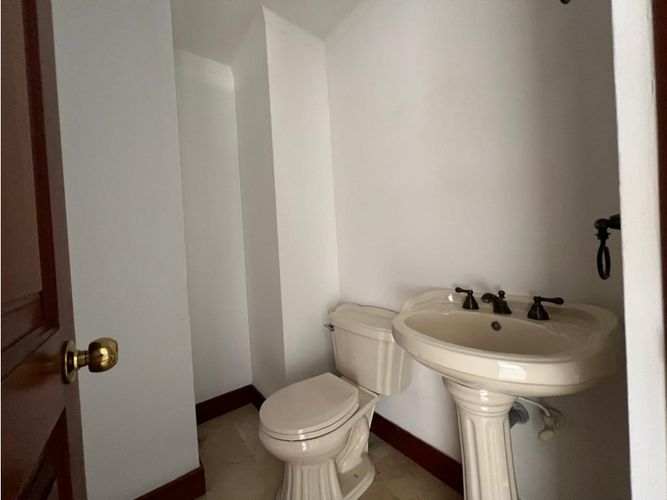 Apartamento de 3 alcobas en venta en San Lucas, Medellín, 170 m² · foto 12 de 20