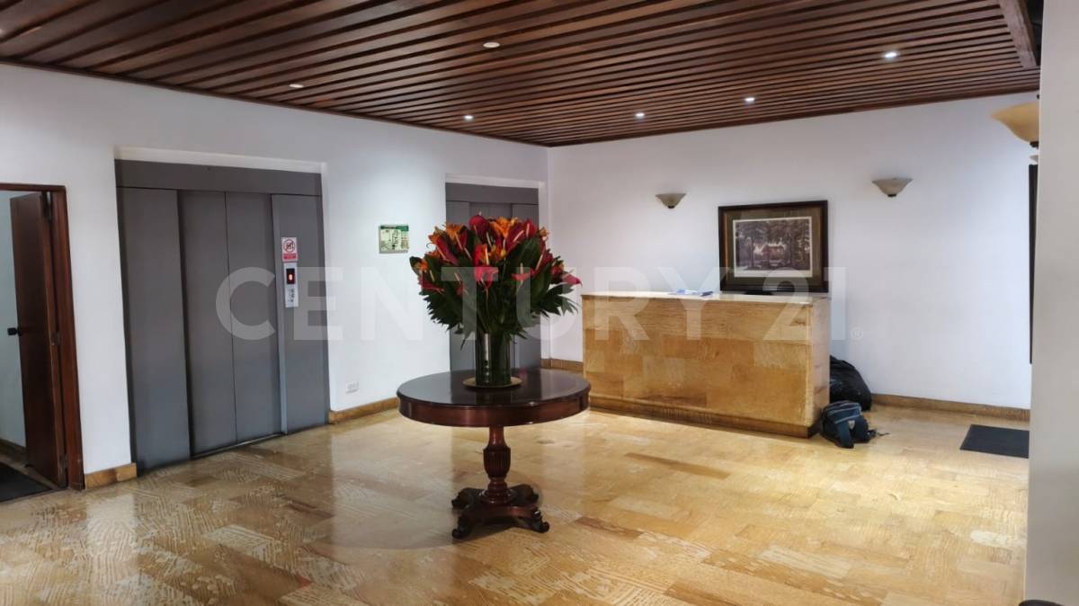 Apartamento en venta en El Nogal, Bogotá · foto 2 de 14