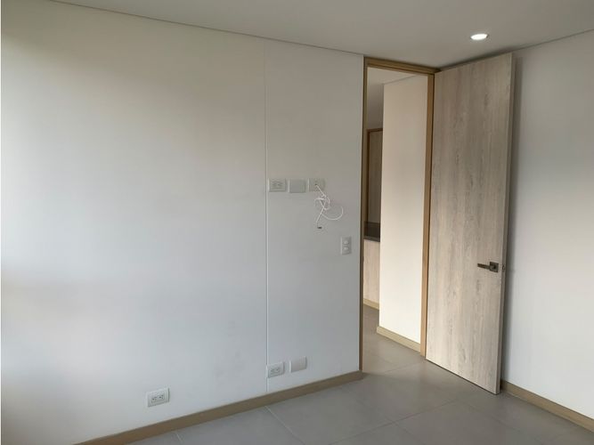 Apartamento de 3 alcobas en venta en Escobero, Medellín, 94 m² · foto 7 de 19