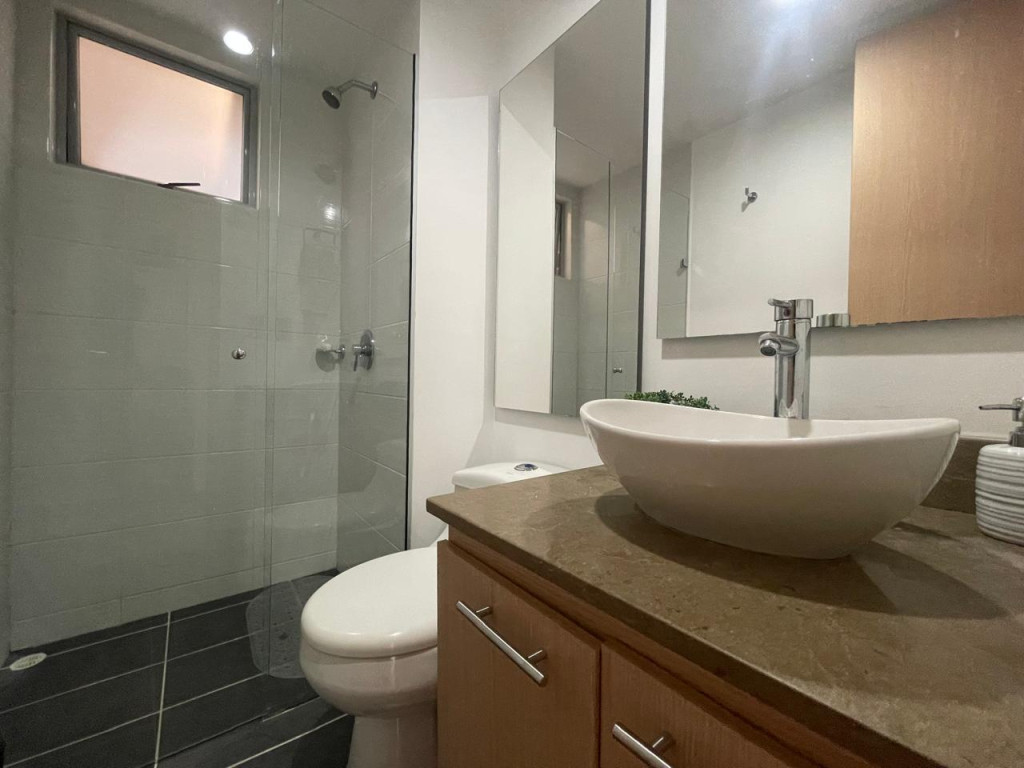 Apartamento en venta en Loma Del Escobero, Envigado · foto 8 de 13