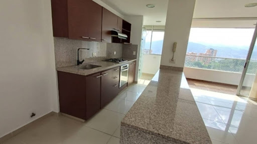 Apartamento en Arriendo en Cumbres, Envigado