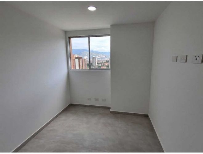 Apartamento de 3 alcobas en venta en Cristo Rey, Medellín, 72 m² · foto 7 de 14