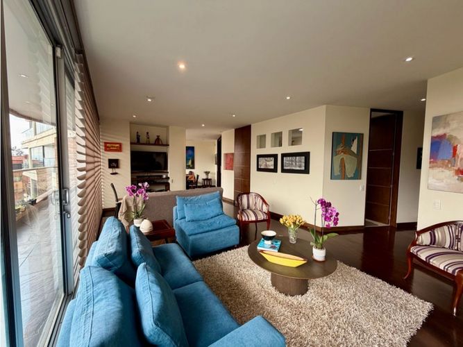 Apartamento en venta en Chico, Bogotá · foto 2 de 18
