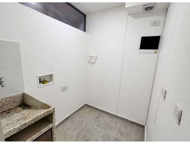 Apartamento de 3 alcobas en venta en Cristo Rey, Medellín, 72 m² · foto 14 de 14