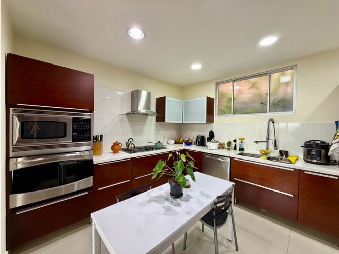 Apartamento en venta en Chico, Bogotá · foto 8 de 18