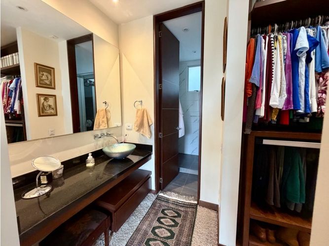 Apartamento en venta en Chico, Bogotá · foto 16 de 18