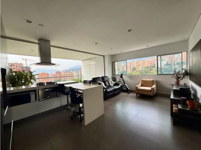 Apartamento de 2 alcobas en venta en Los Balsos, Medellín, 89 m² · foto 2 de 24